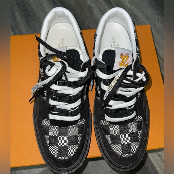 Lv sneakers 600$ worn once 🔥🔥